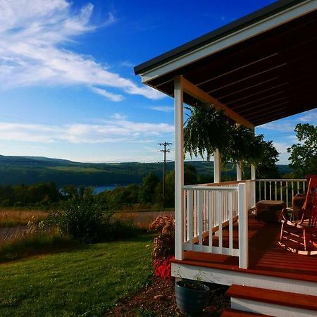 Vineyard Farmhouse With Hot Tub & Lake Views Hammondsport Exterior photo
