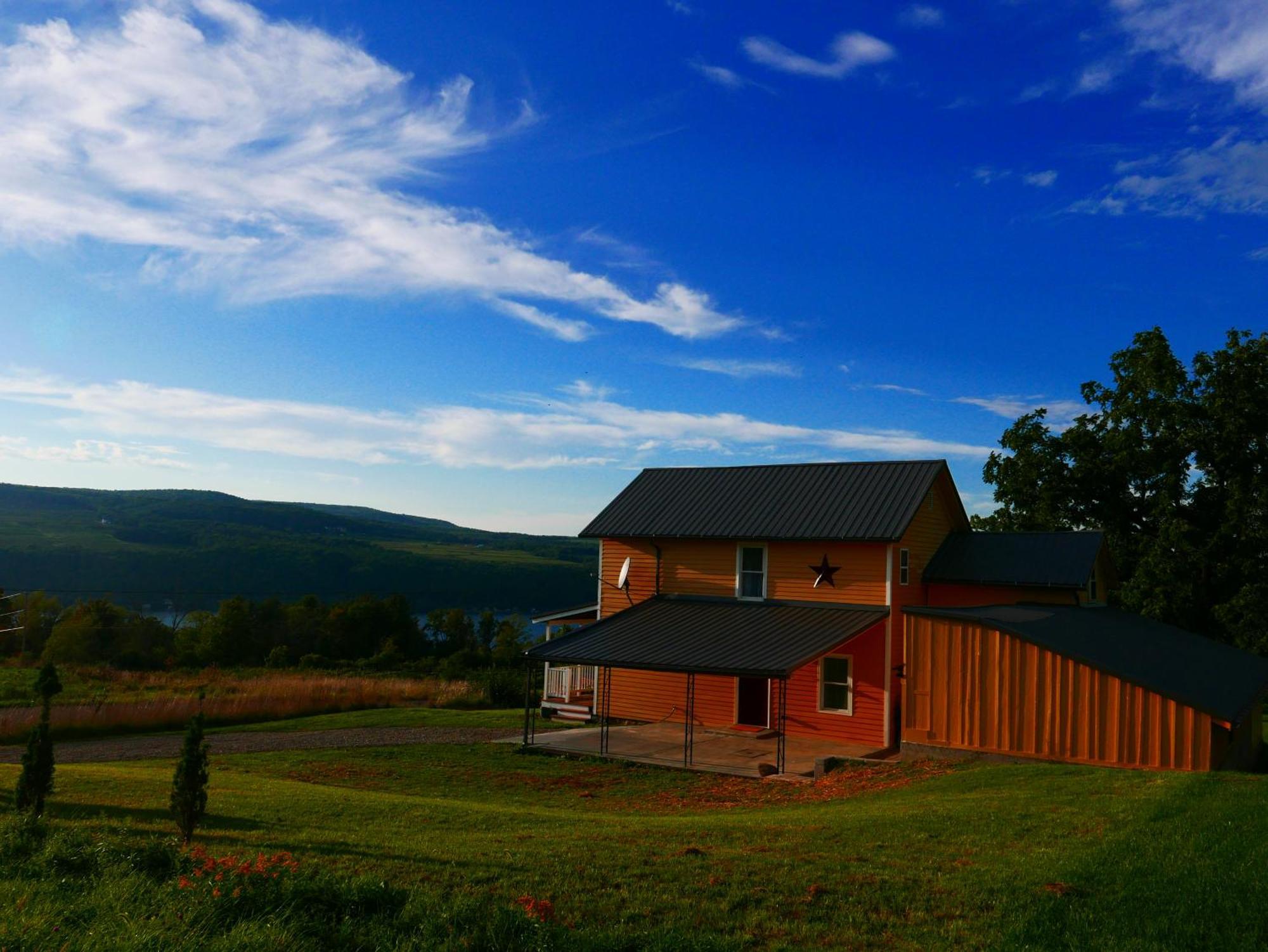 Vineyard Farmhouse With Hot Tub & Lake Views Hammondsport Exterior photo